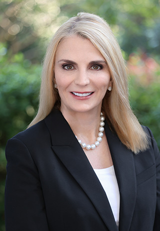 jennifer frum's headshot